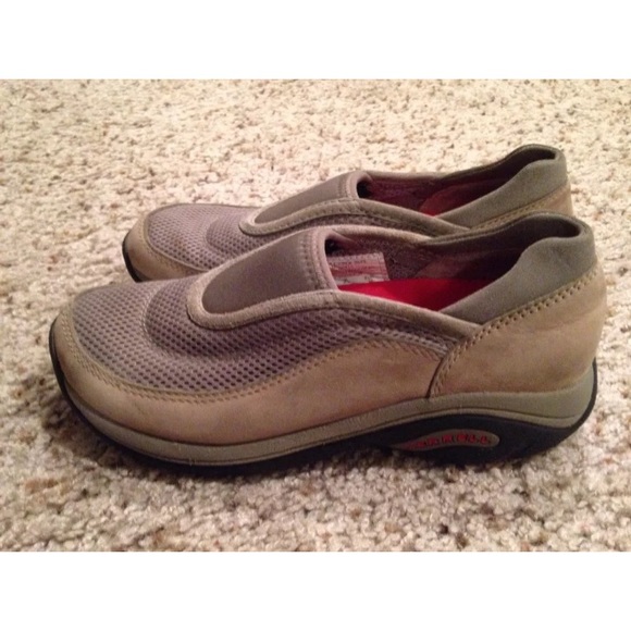 merrell ladies slip on shoes